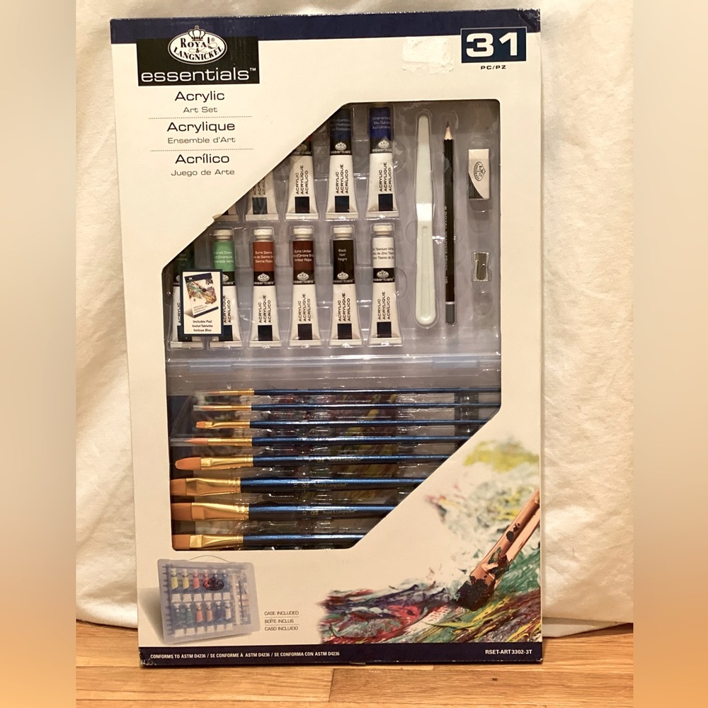 New Sealed Royal & Langnickel Essentials 31 Piece Acrylic Set With Case